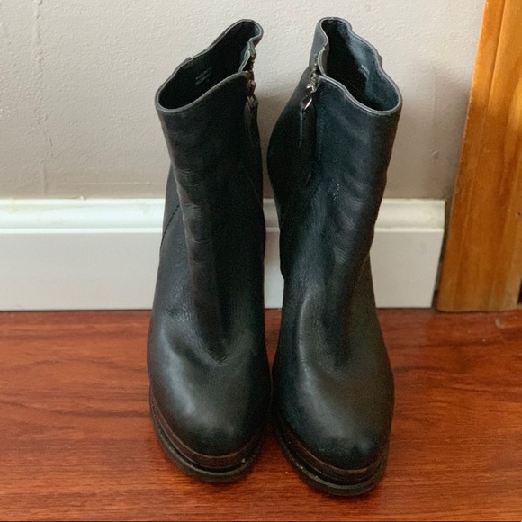 ALDO Booties - Picture 2 of 4